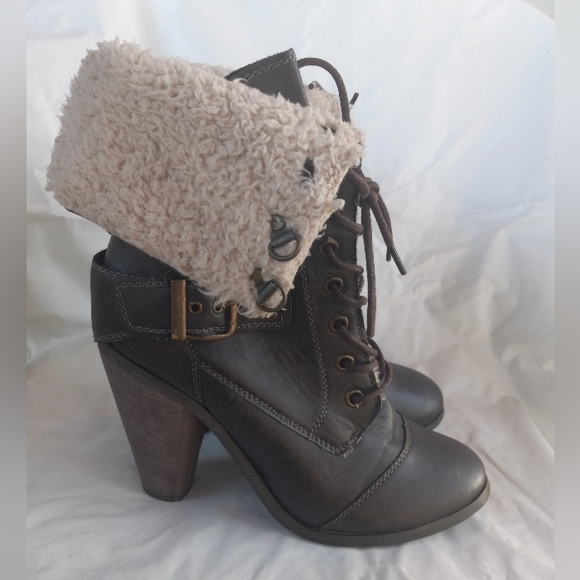 Bucco Women's Cold Weather Beige Lace-Up Faux Fur Heel Anckle Bootie Sz 9 - Picture 1 of 14